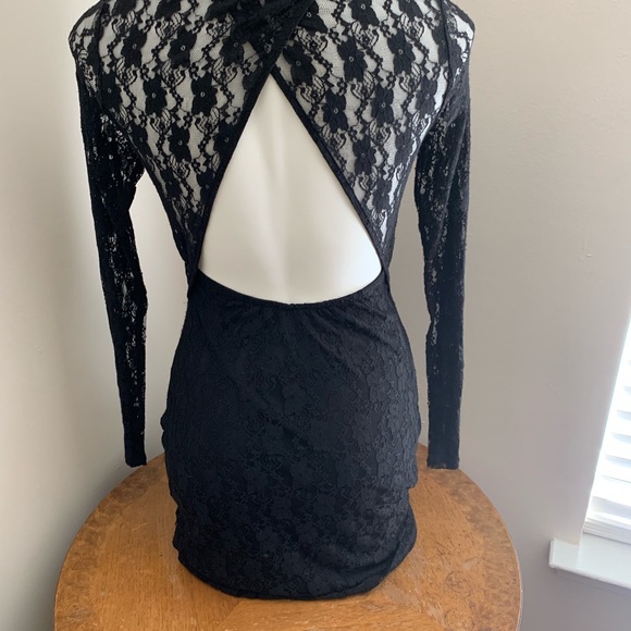 Black dress - Picture 2 of 2